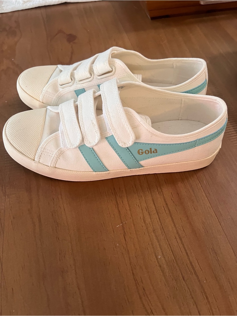 Gola Women’s White Sneakers with Mint Green Stripe Accent
